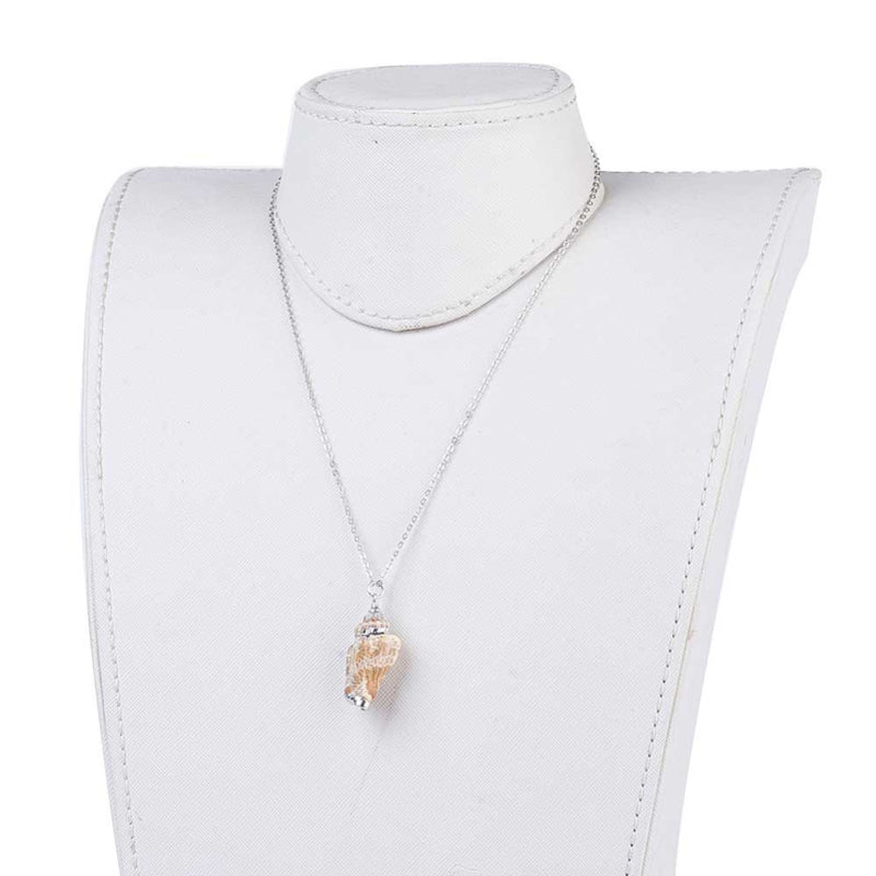Schelpen ketting met licht bruine schelp op buste | Seashell Silver