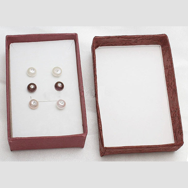 Cadeau set met 3 paar parel oorknopjes in wit, roze en bruin met stras steentje in sieraden doosje | Cadeau set zoetwater parel oorbellen Mea Bling Small