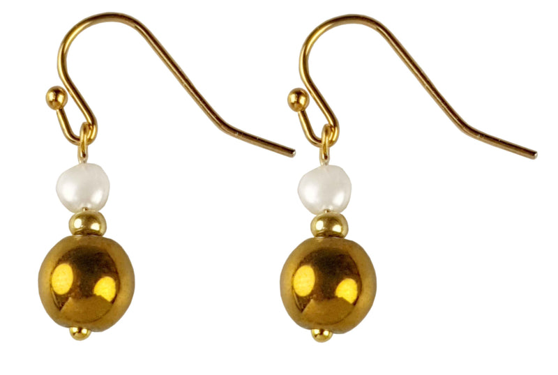 Witte zoetwater parel oorbellen met goud edelstaal en goud hematiet | Bold Gold Pearl Hematite