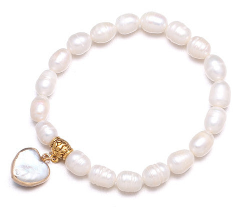 Wit zoetwater parel armband met een hartjes parel als bedeltje | Golden Pearl Heart
