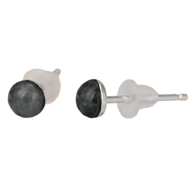Zwarte edelstenen oorknopjes met agaat en sterling zilver (925) voor en zijaanzicht | Dome Black Agate Silver