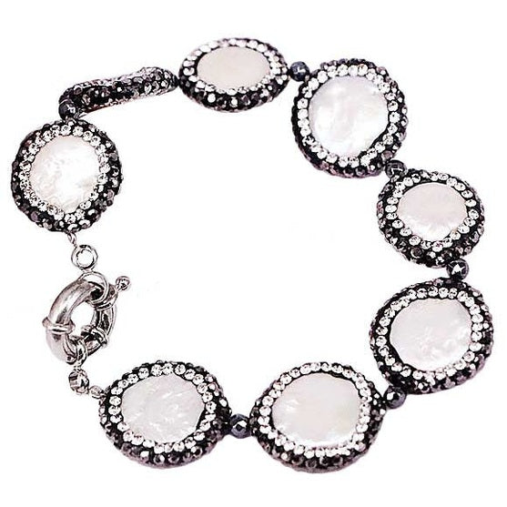 Wit zoetwater parel armband met stras steentjes bovenaanzicht | Bright Coin Pearl
