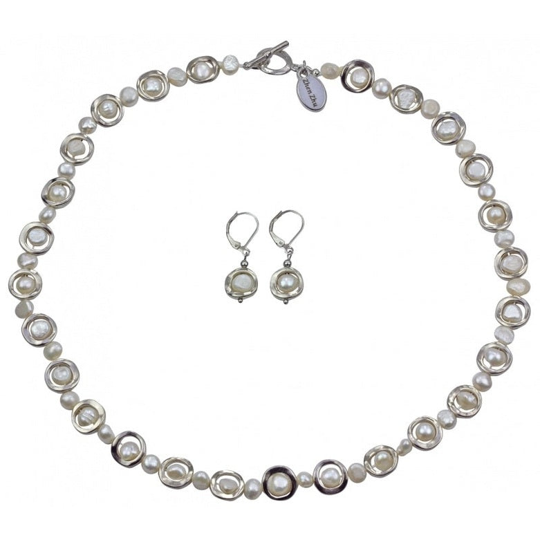 Zoetwater parel set bestaande uit een parelketting en parel oorbellen met witte parels | set Pearl Geometric