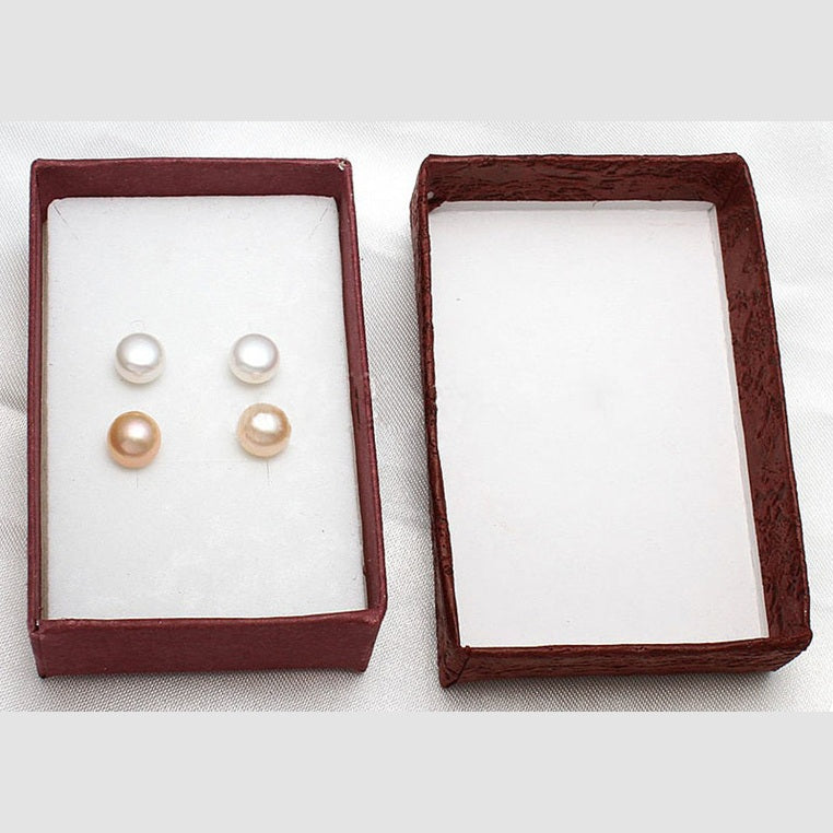 Cadeau set met 2 paar parel oorknopjes in de kleur wit en zalm in open sieraden doosje | Cadeau set oorbellen Mea Zea