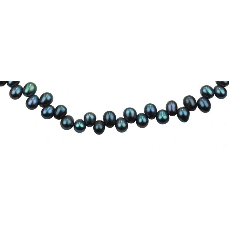 Detail van zoetwater parelketting met blauwe parels en sterling zilver (925) | Blueria