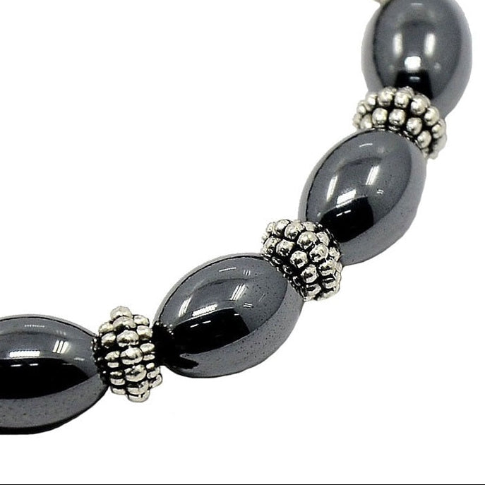 Detail van zwart edelstenen armband met hematiet stenen | Elastisch | Hematite Bold Oval