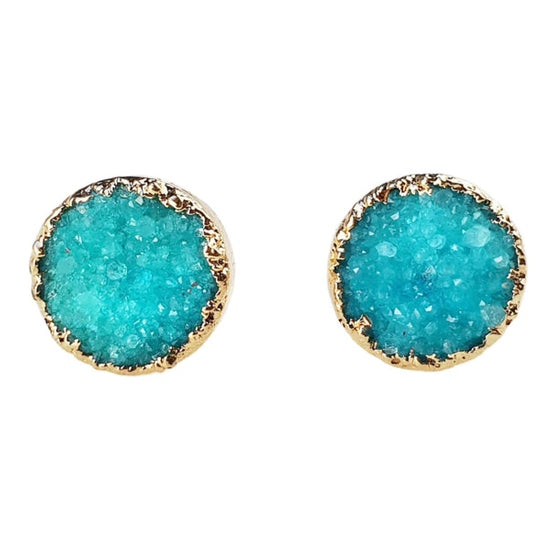 Edelstenen oorknoppen met aqua blauwe druzy agaat en goud | Druzy Gold Deep Sky Blue