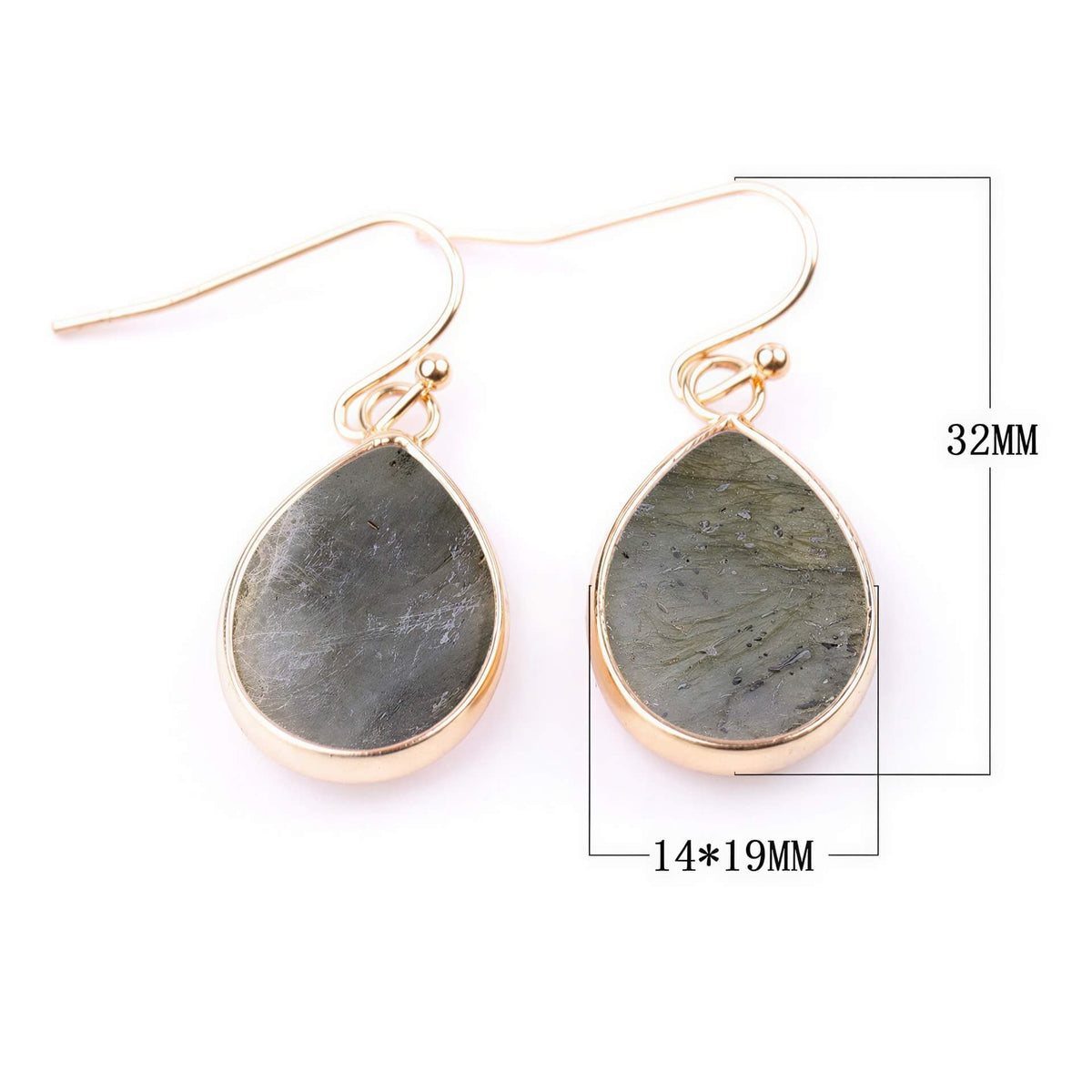 Edelstenen oorbellen met labradoriet in druppel vorm en goud edelstaal met maatindicatie | Labradorite Small Teardrop