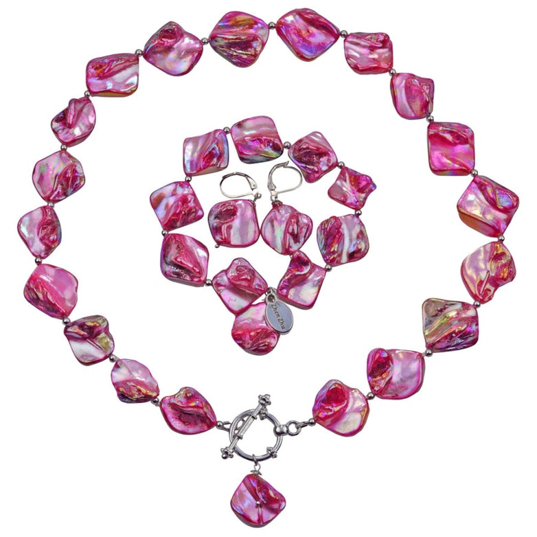 Pink gekleurde parelmoeren schelpen set bestaande uit een parelmoeren ketting + parelmoeren armband + parelmoeren oorbellen | Shell AB Pink