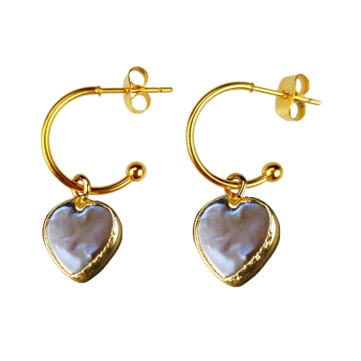 Zoetwater parel oorringen met bruin parel hart en goud edelstaal | Golden Hope 15 mm Heart Brown Pearl
