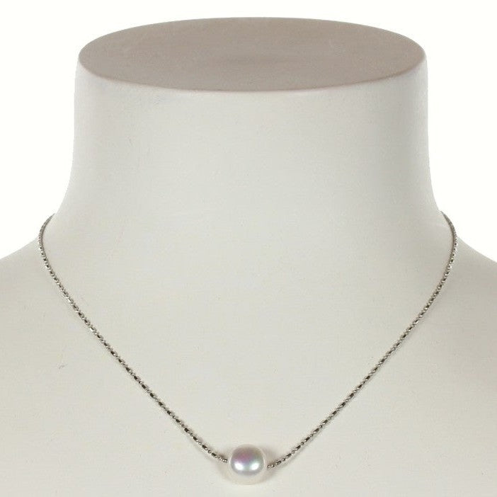 Zoetwater parelketting met witte parel op buste | Solo White