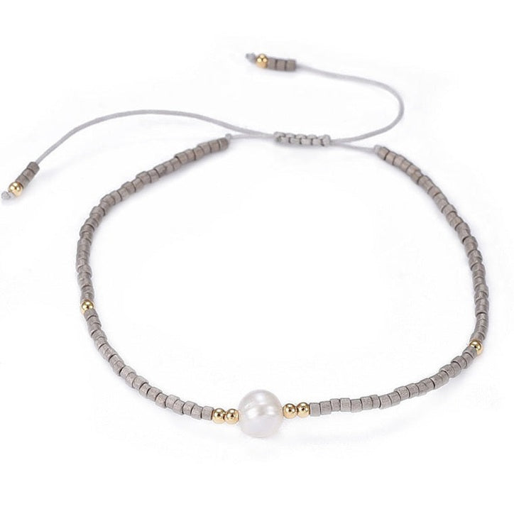 Wit zoetwater parel armband met leverkleurige kraaltjes | Mini Pearl One Liver Color