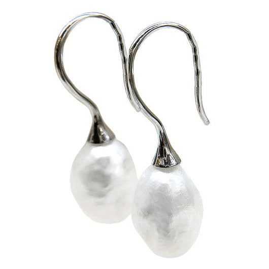 Zoetwater parel oorbellen met witte barok parels en sterling zilver (925) | Mayla White