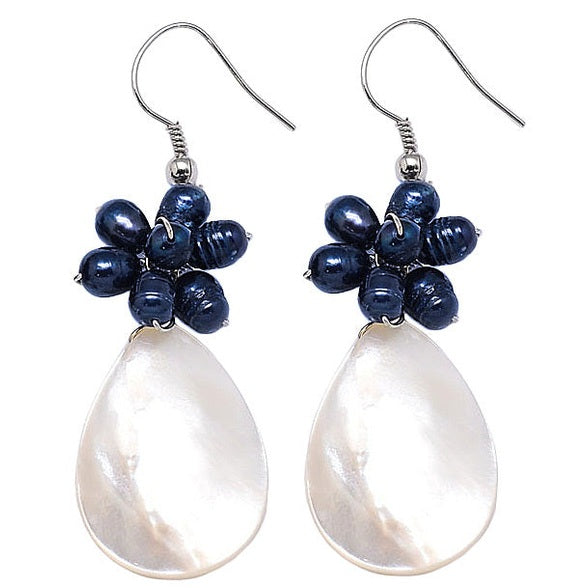Zoetwater parel oorbellen met blauwe parels, wit parelmoer en sterling zilver (925) | Purssian Blue Pearl White Shell