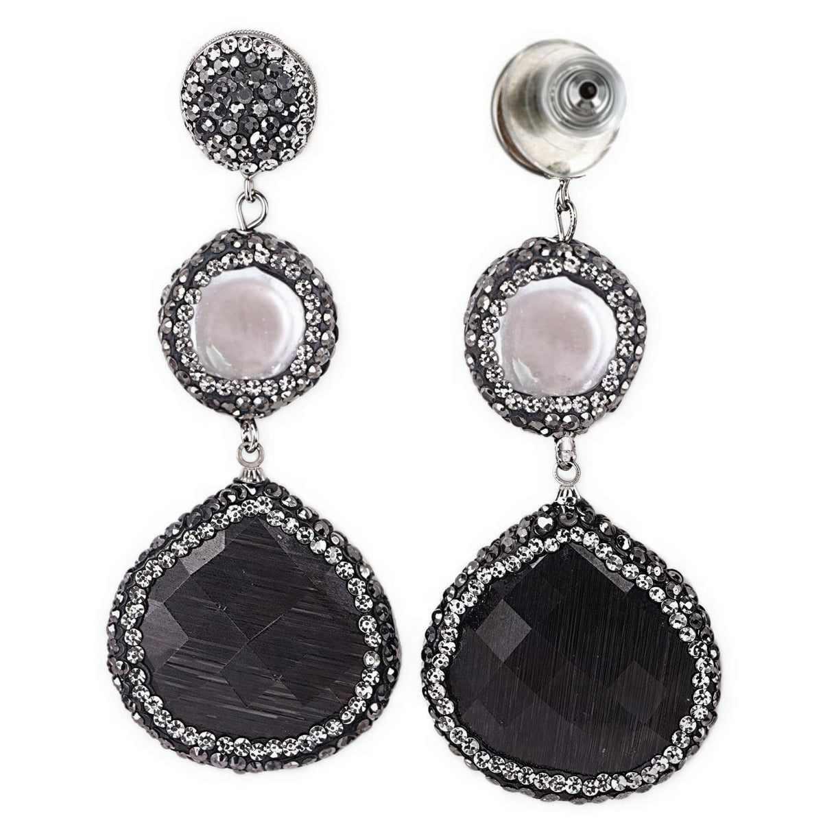 Lange witte zoetwater parel oorbellen met stras steentjes en zwarte kattenoog, voor en achterkant | Bright Pearl Black Cat’s Eye
