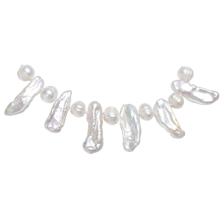Detail van handgeknoopte zoetwater parelketting met witte parels en sterling zilver (925) | Biwada