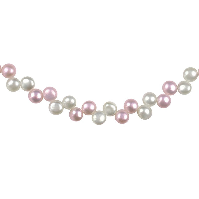 Detail van zoetwater parelketting met witte en roze parels en sterling zilver (925) | Gonty