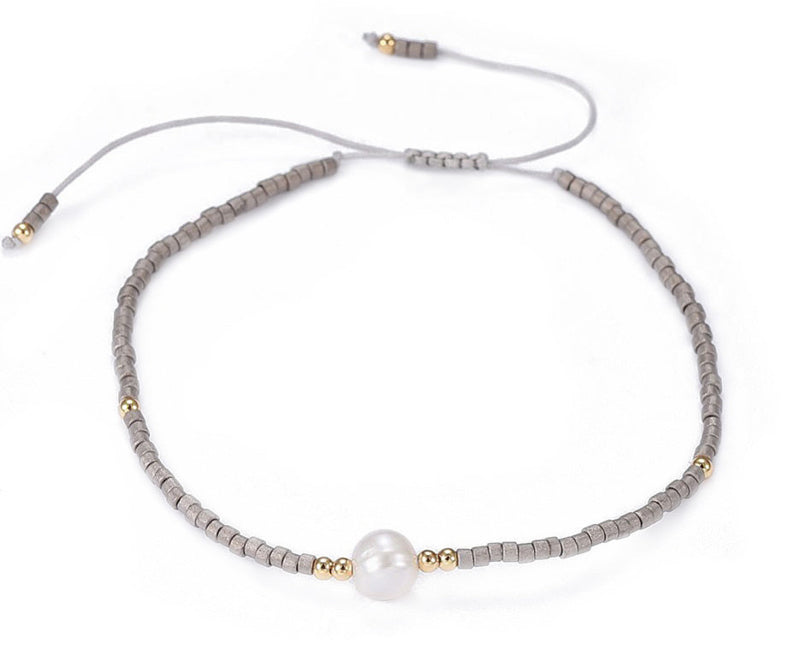 Wit zoetwater parel armband met leverkleurige kraaltjes | Mini Pearl One Liver Color