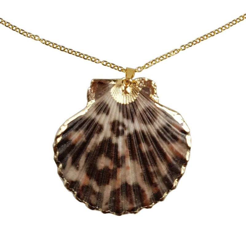 Detail van schelpen ketting met shell schelp en goud edelstaal | Gold Sea Shel Panther
