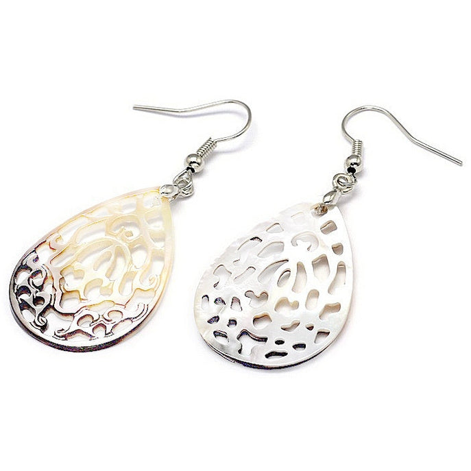 Parelmoeren oorbellen met sterling zilver 925 in Bohemian of Ibiza stijl voor en achterzijde | Bohemian Shell Drop W