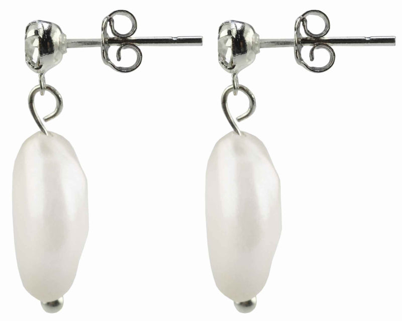 Witte zoetwater parel oorbellen met witte coin parels en stras steentjes, zijaanzicht | Bling Colly Two