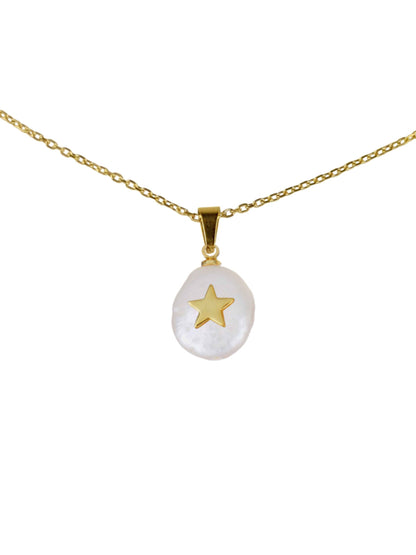 Detail van zoetwater parelketting met goud edelstaal en parel hanger met gouden ster | set Coin Pearl Golden Star