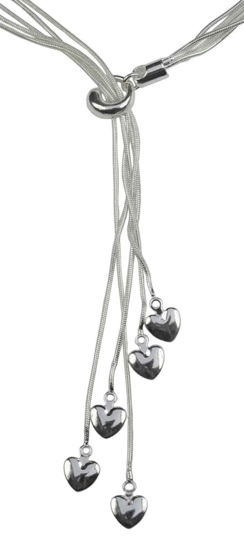 Detail van verzilverde ketting met hanger met hartjes | Silver Heart