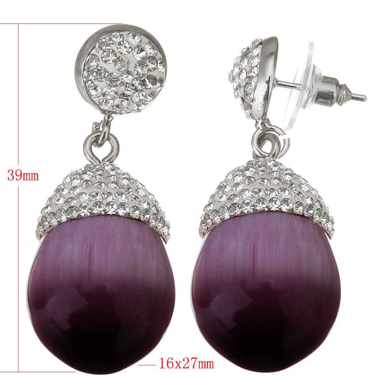 Paarse edelstenen oorbellen met kattenoog en zilveren stras steentjes met maatindicatie | Bright Silver Purple Cat’s Eye