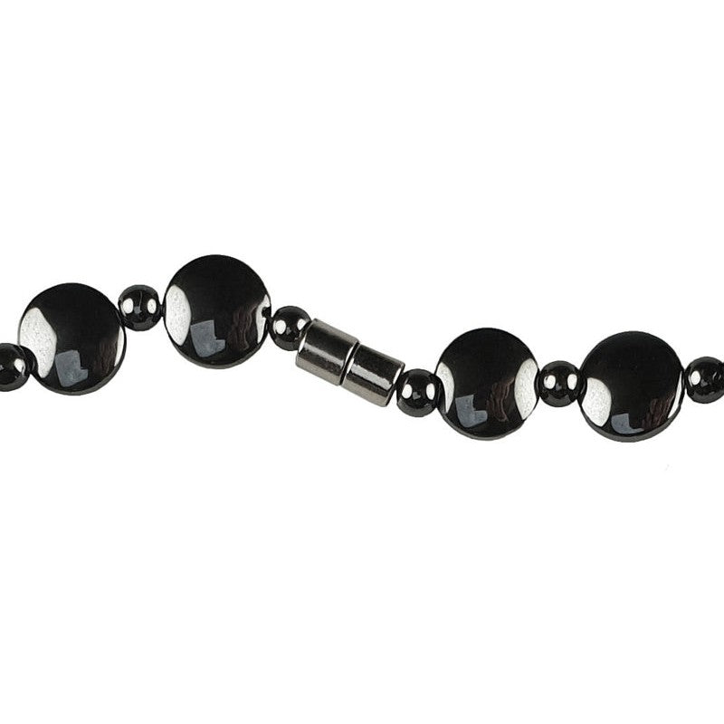 Detail van magneetslot van zwarte edelstenen ketting met hematiet stenen | set Hematite Coin