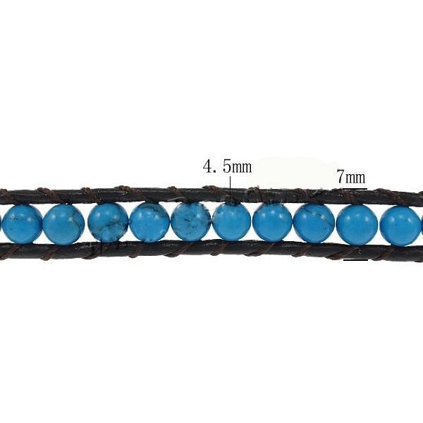 Detail van blauw edelstenen armband met turkoois en zwart leer met maatindicatie | Wrap Turquoise Blue