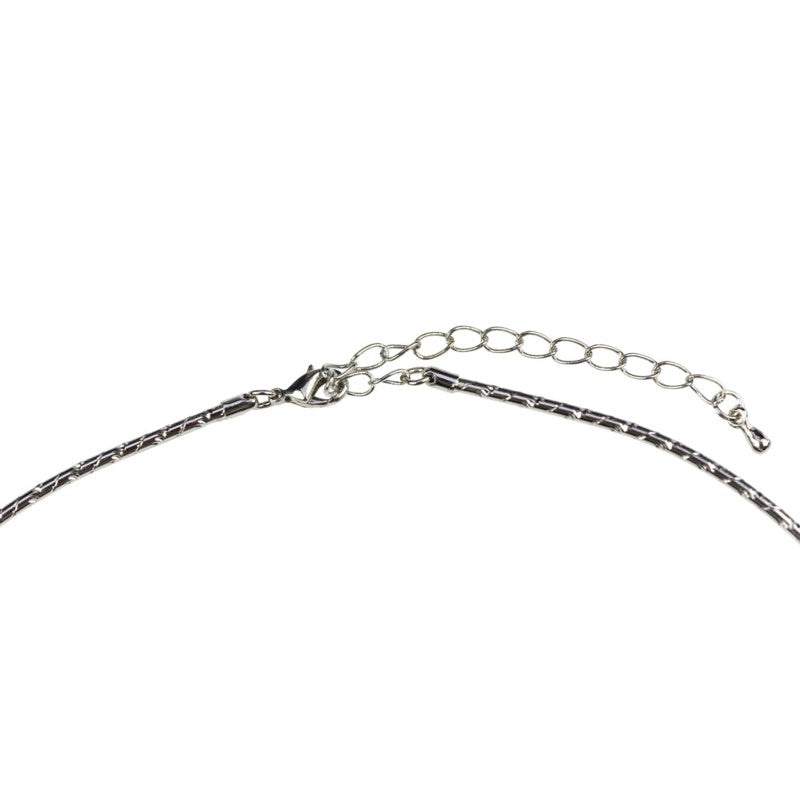 Slotje van parelmoeren ketting met hanger in de vorm van een hond met stras steentjes | Shell Dog Spang