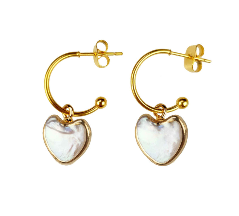 Zoetwater parel oorringen met wit parel hart en goud edelstaal | Golden Hope 15 mm Heart White Pearl