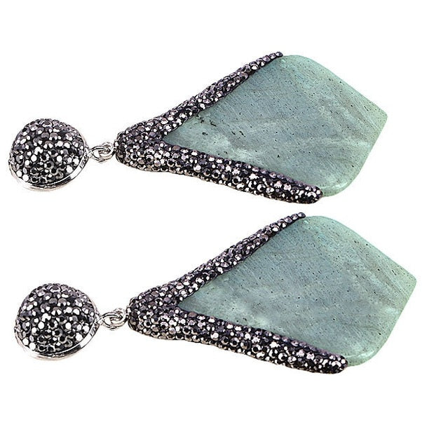 Grote edelstenen oorbellen met labradoriet en stras steentjes liggend | Big Bright Labradorite Flyer