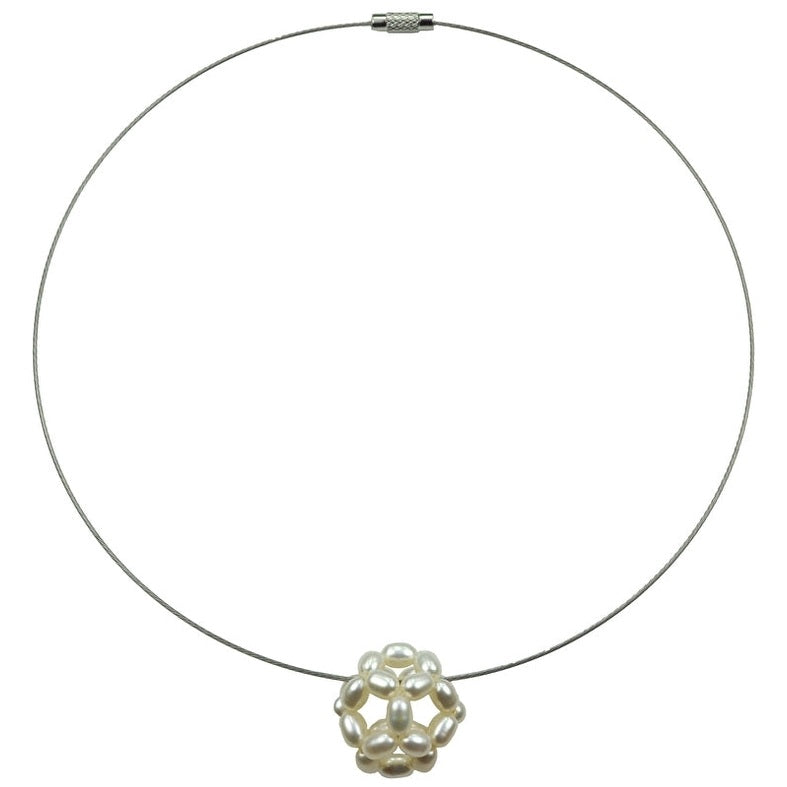 Zoetwater parelketting met witte parels in bol aan spang | White Ball