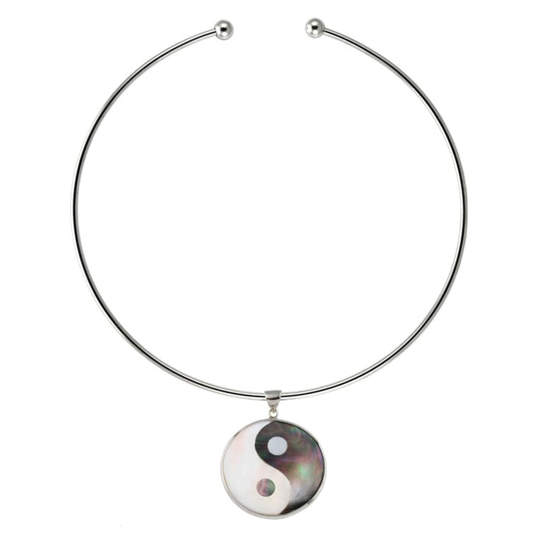 Parelmoeren ketting met kleine Yin Yang hanger | Yin Yang Choker Small