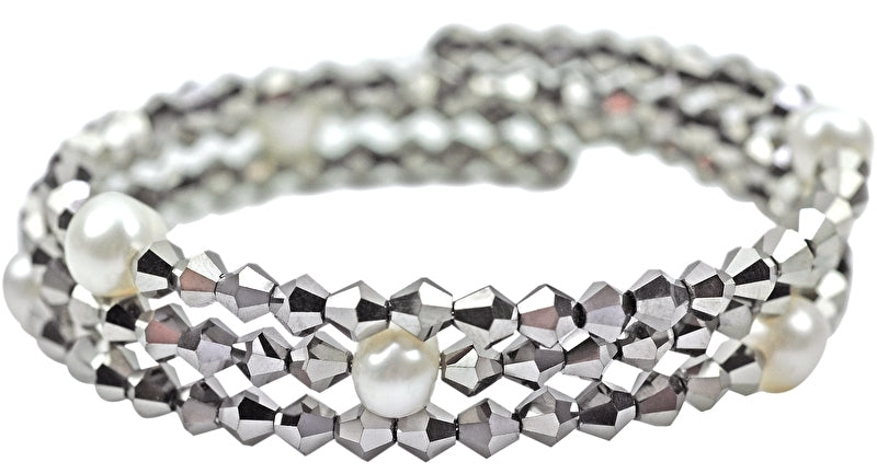 Wit zoetwater parel wikkelarmband met zilver kleurige stras steentjes | Pearl W Metalic Silver