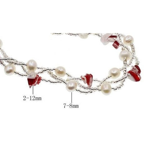 Detail van zoetwater parelketting met witte parels, rode agaat en magneetslotje, maat indicatie | Twine Pearl Red Agate