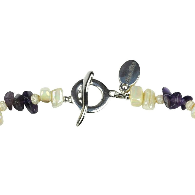 Slotje van edelstenen ketting met amethist en crème parelmoer | Cube Amethyst