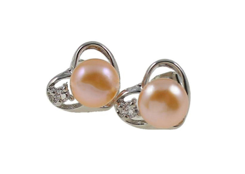 Zalm kleurige zoetwater parel oorbellen met zilver hartje en stras steentje, oorknopjes | Pearl Heart Z