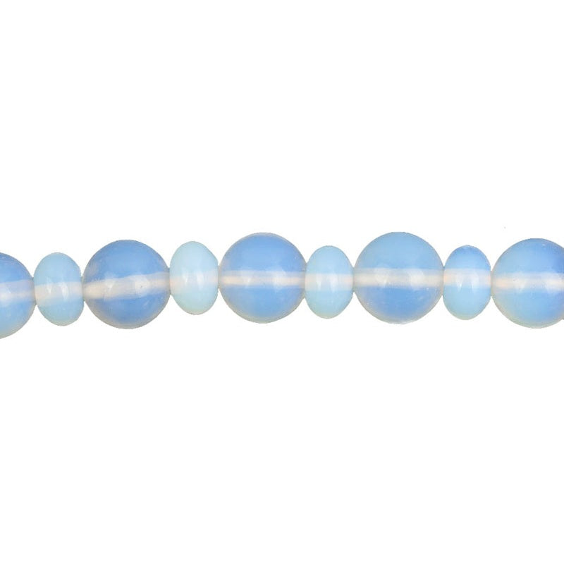 Detail van licht blauwe edelstenen armband met opaal | Elastisch | Sea Opal Big and Small
