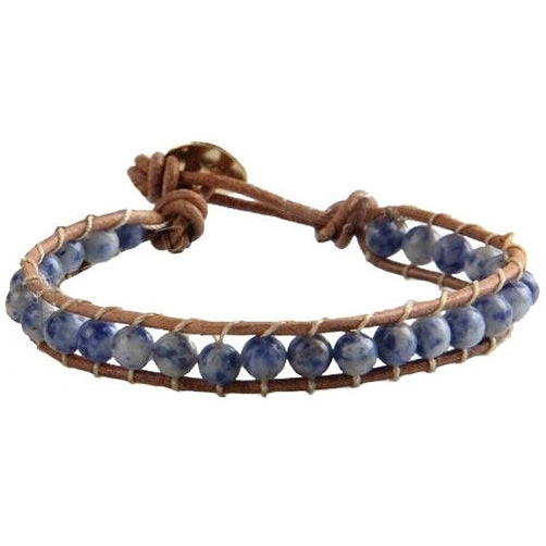 Blauw edelstenen armband met blue spot jaspis en bruin leer | Wrap Blue Spot