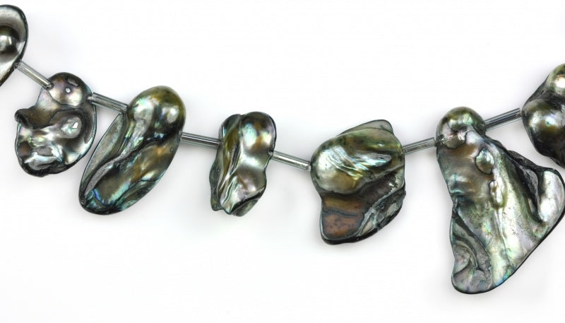 Detail van zoetwater parelketting met grote grijze parels | Pearl Blister Grey