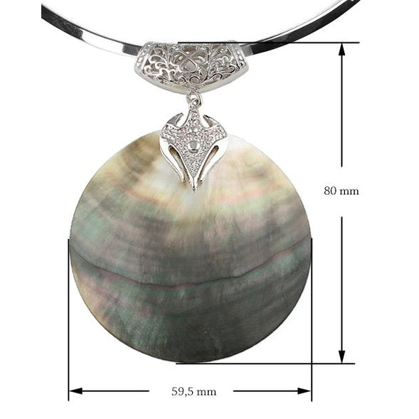 Detail van parelmoeren choker ketting met grijze parelmoeren hanger met maatindicatie | Big Black Shell Choker