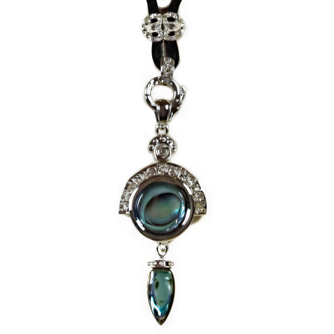 Parelmoeren ketting met abaloon, detail | Mirror Abalone