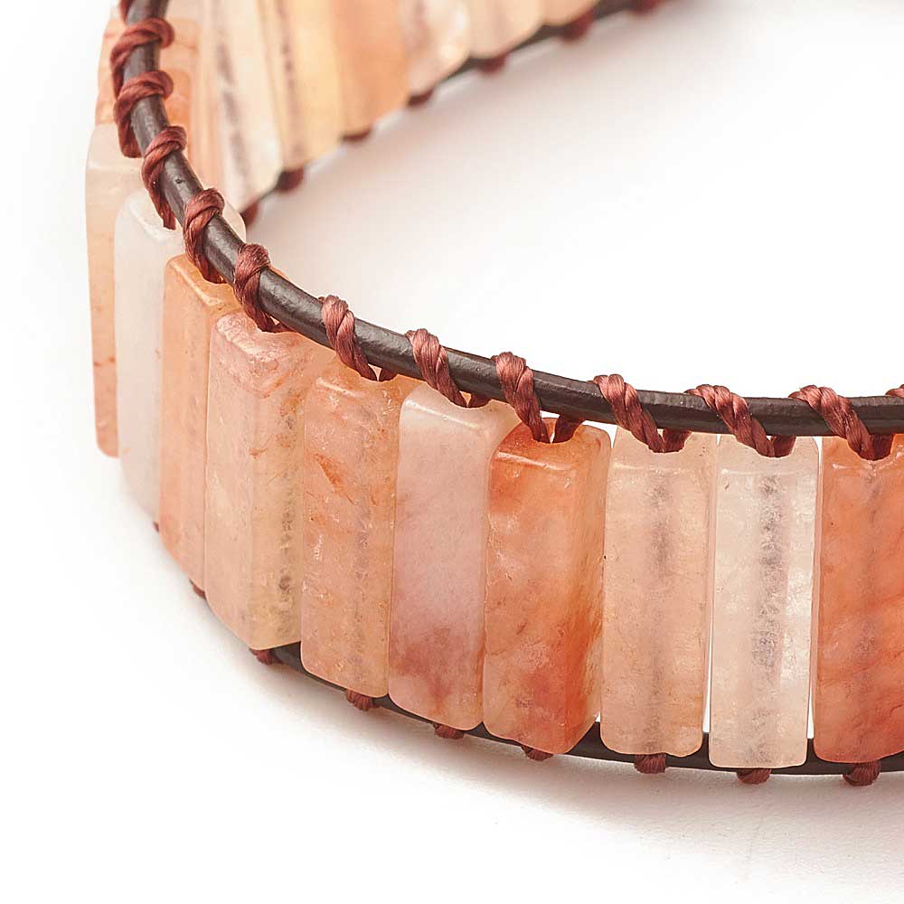 Detail van edelstenen armband met carneool | Carnelian Brown Leather