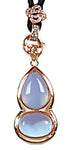 Detail van blauwe edelstenen ketting met opaal hanger en rosé goud | Sea Opal Gold