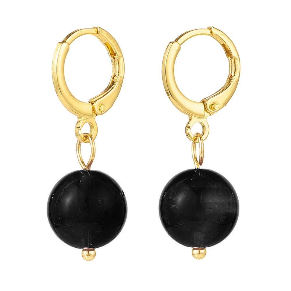Zwarte edelstenen oorbellen met agaat en edelstaal hangend aan oorringen | Gold Black Agate Ball