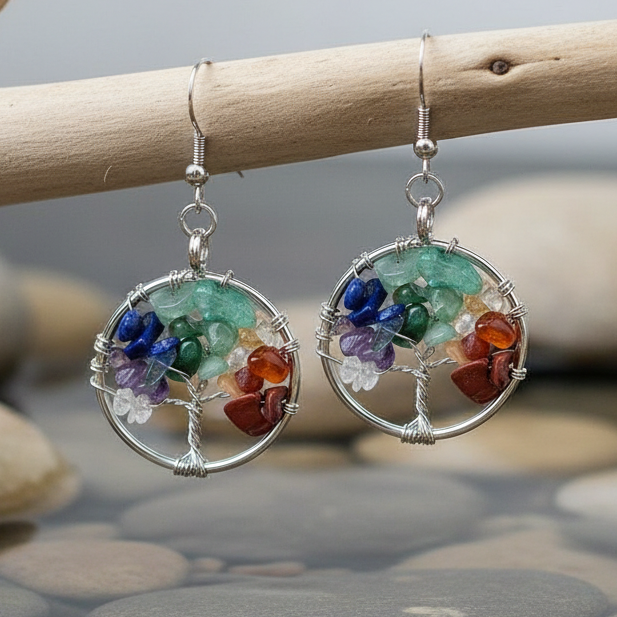 Edelstenen oorbellen met levensboom hangend aan tak | Gemstone Tree of Life