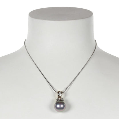 Mother of pearl parelketting met grijze parel en stras steentjes op buste | Glanie