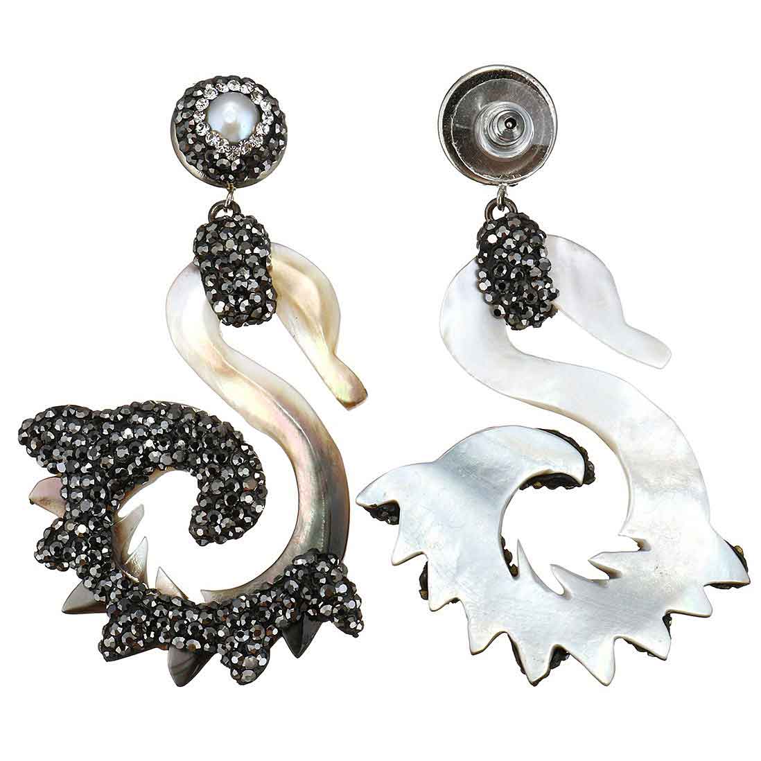 Grote zoetwater parel oorbellen met parelmoer in de vorm van een zwaan en stras steentjes, voor en achterkant | Bright Shell Swan